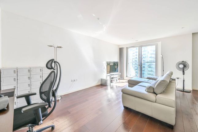 Flat for sale in Baltimore Wharf, Canary Wharf, London