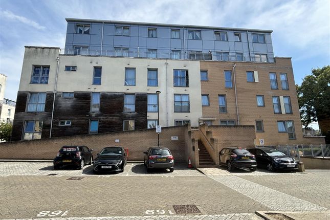 2-bed flat on 41 Jupiter Court, 10 Cameron Crescent, Edgware, £274,950