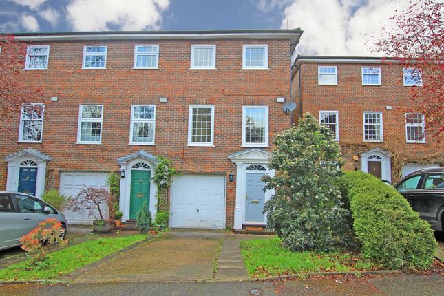 Thumbnail Property to rent in Heatherdale Close, Kingston Upon Thames