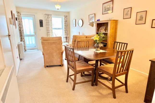 35, Shephard Mead, Tewkesbury photo 4