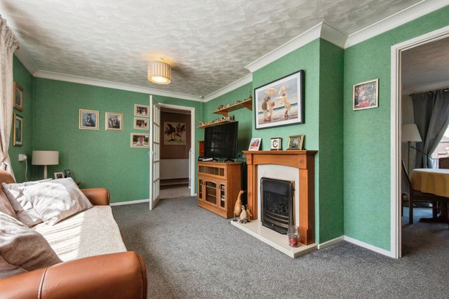 381, Archer Road, Stevenage photo 4