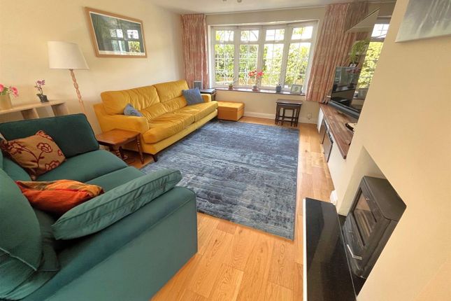63, Arbutus Drive, Coombe Dingle photo 4