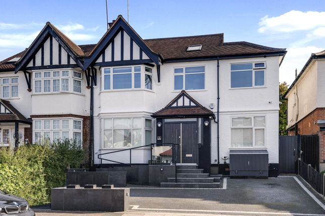 4 bed flat for sale in Monkville Avenue, Temple Fortune, London NW11