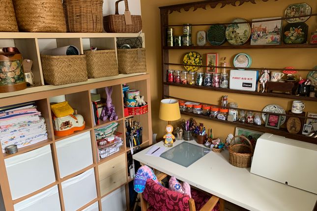 Piper Cottage - Study/Hobby Room
