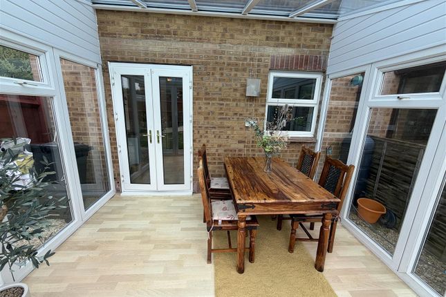 52, Paddock Close, Bristol photo 4