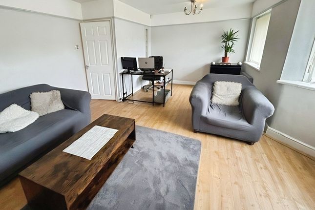 33, Poulsom Drive, Liverpool photo 4