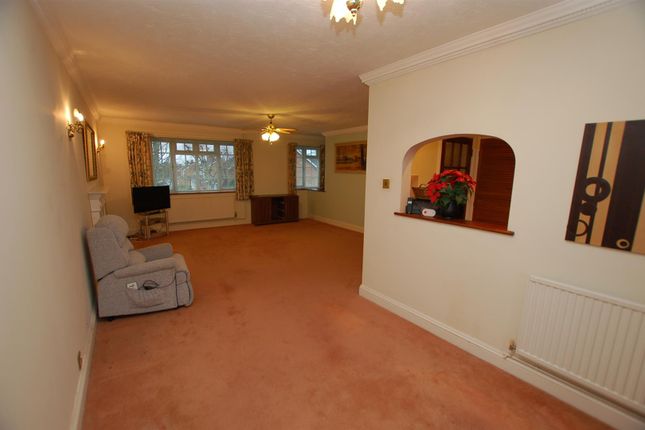 29, Chiltern Way, Tonbridge photo 3