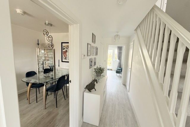 3, Bluebell Rise, Hailsham photo 3