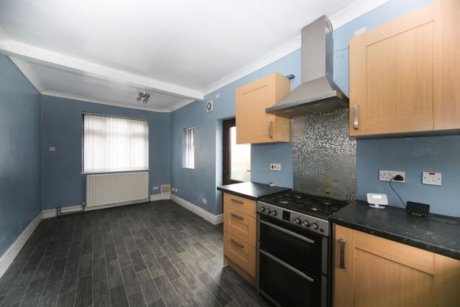 446 Bickershaw Lane, Wigan photo 5