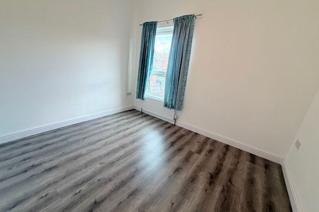 160 Nicholls Street, Coventry photo 3