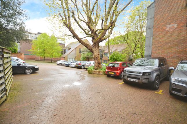 Flat for sale in Friary Court, Aylesbury