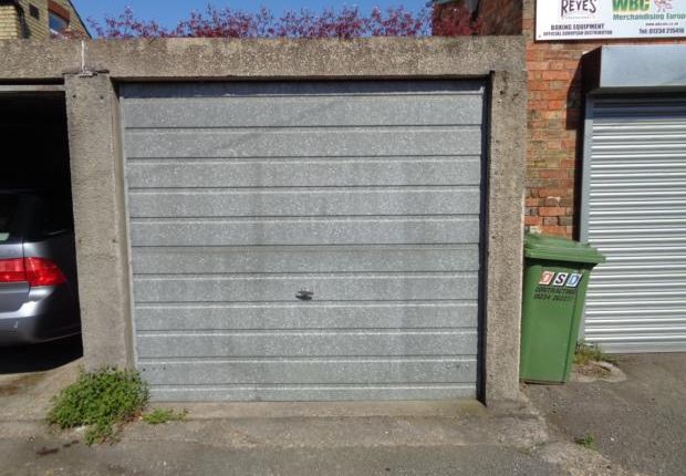 Parking/garage to rent in Garage No., Castle Road
