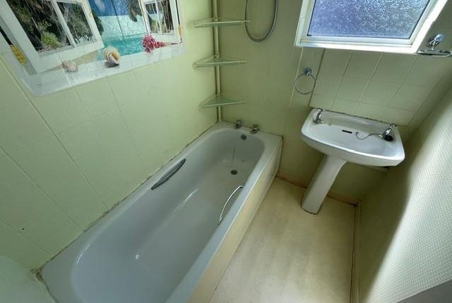 1, Bramble Close, Shirebrook photo 5