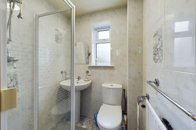 Detached house to rent in Montrose Road, Sheffield