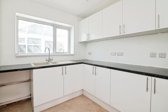 16, Caddick Road, Birmingham photo 4