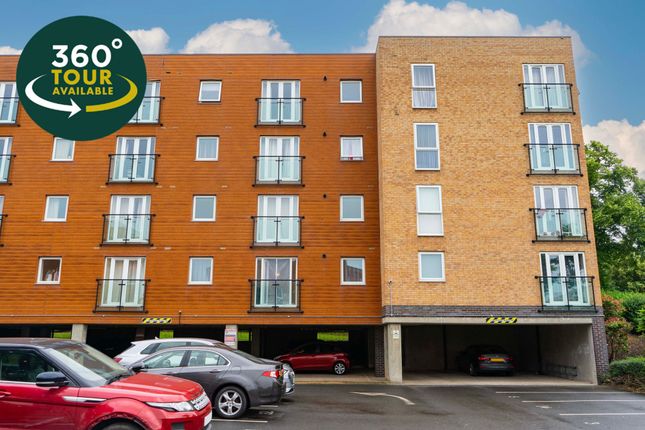 Thumbnail Flat for sale in Pavilion Close, Leicester