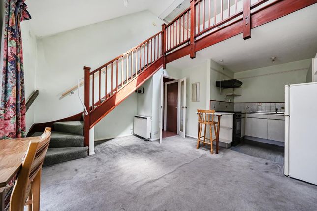 29 SYCAMORE GARDENS, Southwold, Sycamore Gardens, Bicester photo 3