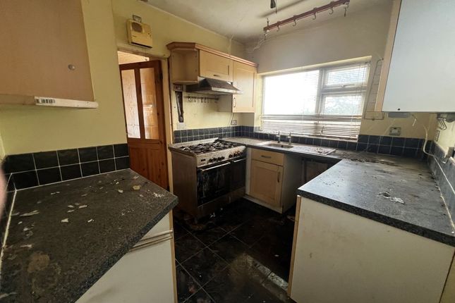 10, St. Nicholas Estate, Atherstone photo 3