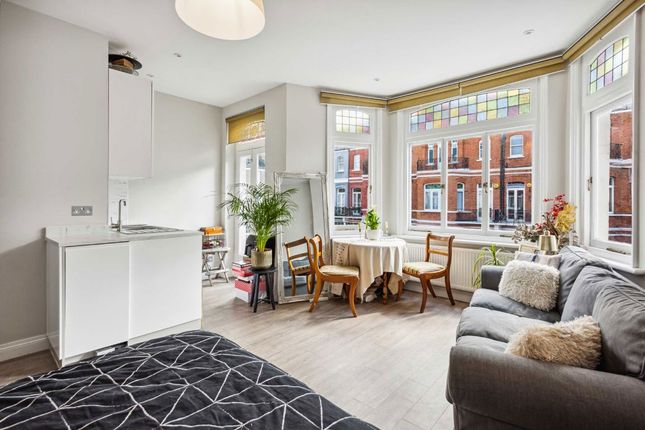 Castletown Road, London photo 3