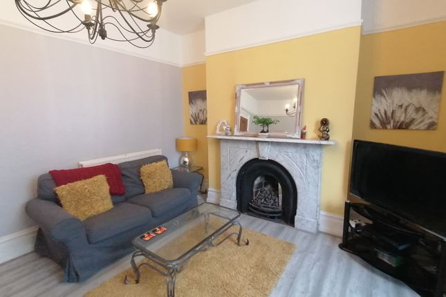 Flat 1, Swansea photo 3