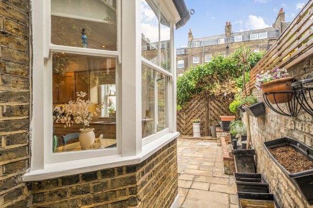 14, Freemantle Street, London photo 4