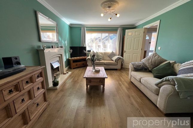 22, Swn Y Nant, Rhondda Cynon Taff photo 2