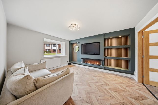 3, Pine Close, Blackburn photo 3