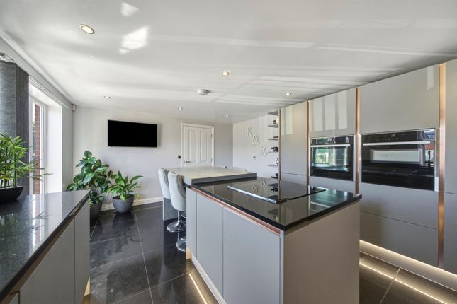 2, Waters Edge, Nottingham photo 4