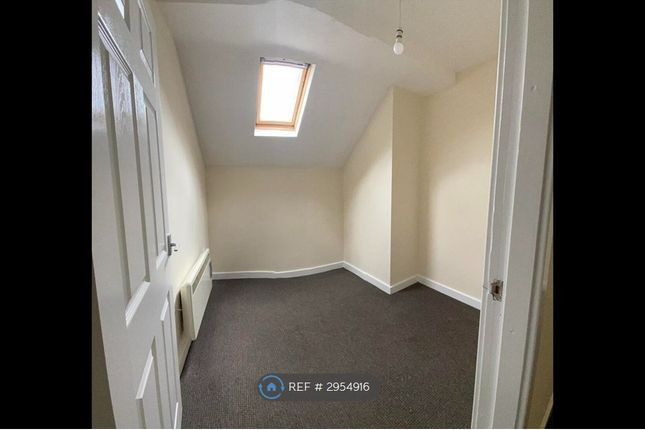Flat, High St Eston, Middlesbrough photo 3