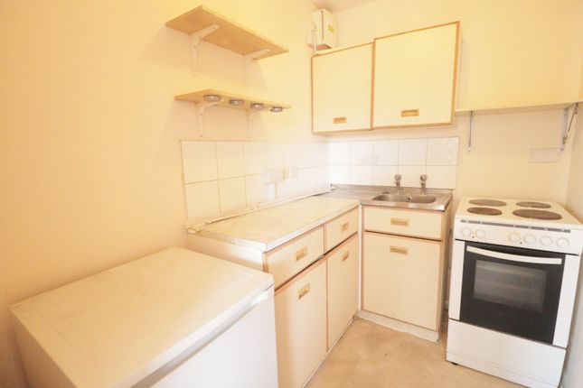 1B Needham Court,, Desborough Road, Buckinghamshire photo 3