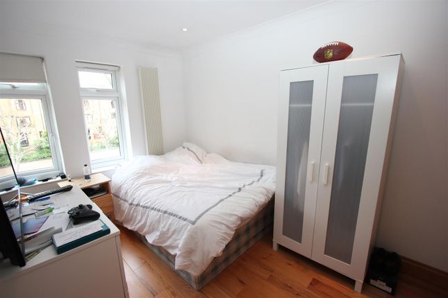 Terraced house for sale in Spirit Quay, London