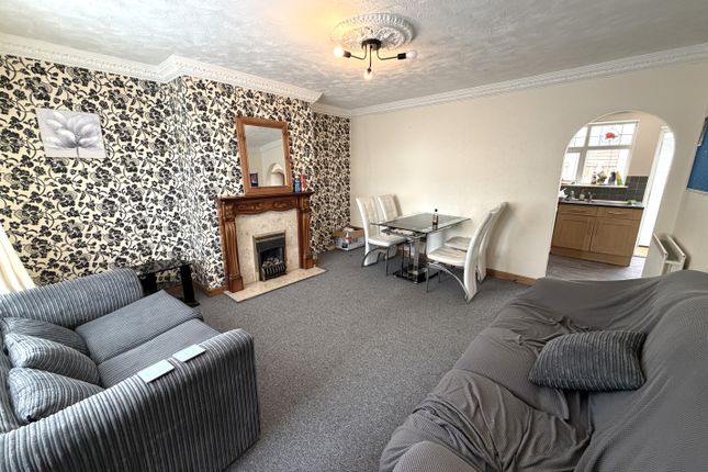 76, Jex Road, Norwich photo 3