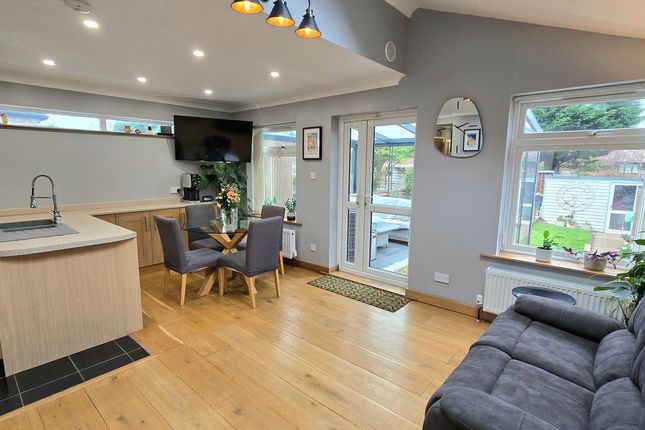 284d, Cooden Drive, Bexhill-on-Sea photo 3