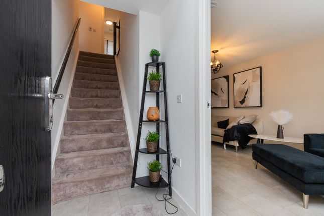 19 Lotus Crescent, Motherwell photo 3