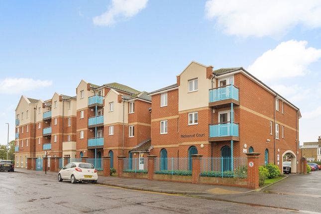 1-bed flat on Flat 19, Richmond Court, Herne Bay, £115,000
