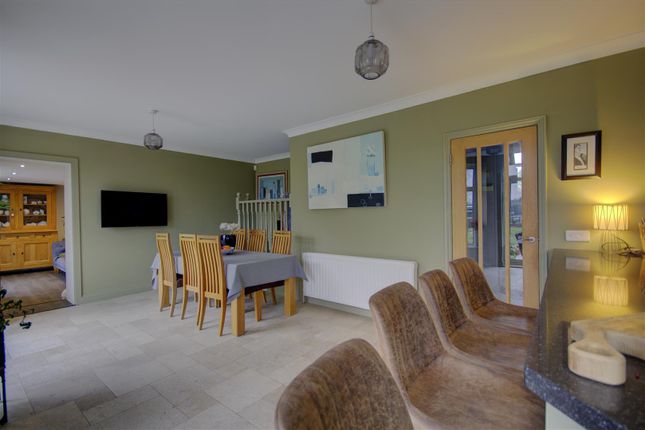 34, Eynsford Rise, Dartford photo 2
