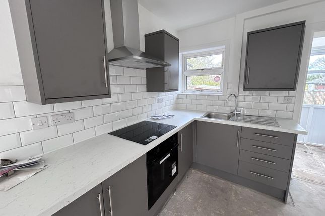 Thumbnail Semi-detached house to rent in Whinney Moor Avenue, Wakefield