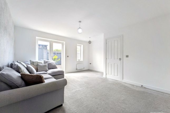 21, Meadowlands, Maryport photo 3