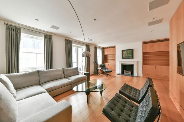 Mews house for sale in Pavilion Road, London