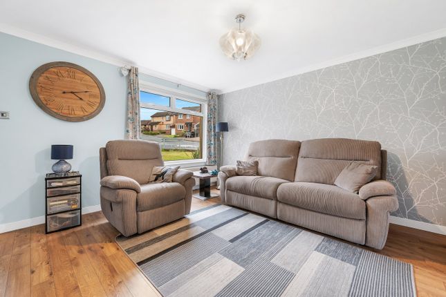 72, Glen Nevis Drive, Dunfermline photo 2