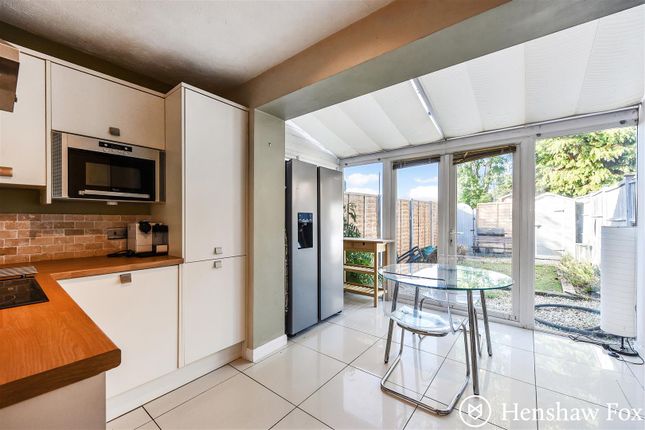 22, Clover Way, Romsey photo 2