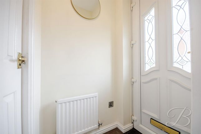 9, Newton Close, Worksop photo 4