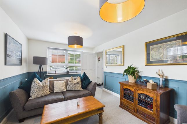 18, Horton Drive, Leamington Spa photo 3