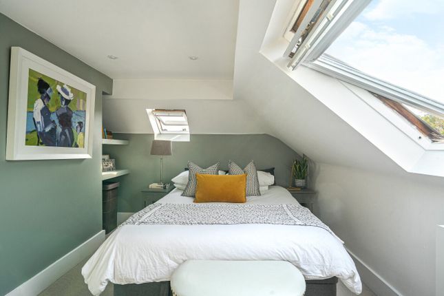 Flat 7, 32, Harold Road, London photo 4