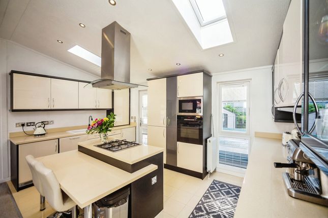 4, Capel Gardens, Ashford photo 3