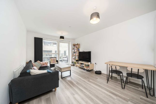 Flat 218, Cornwell House, 15, Ron Leighton Way, London photo 2