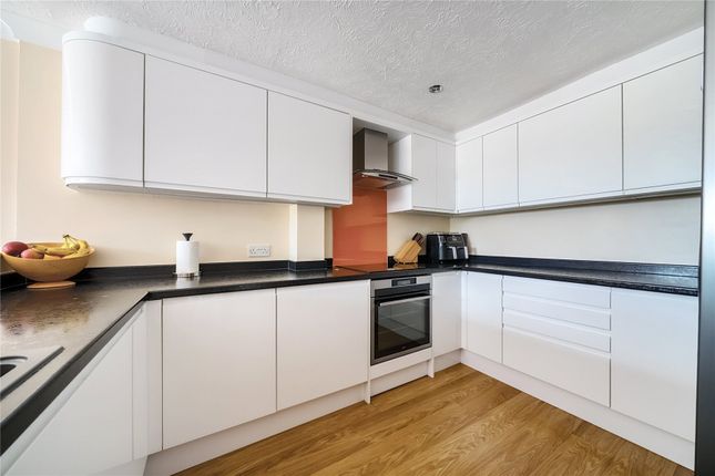 11a, Nightingale Close, Kent photo 2