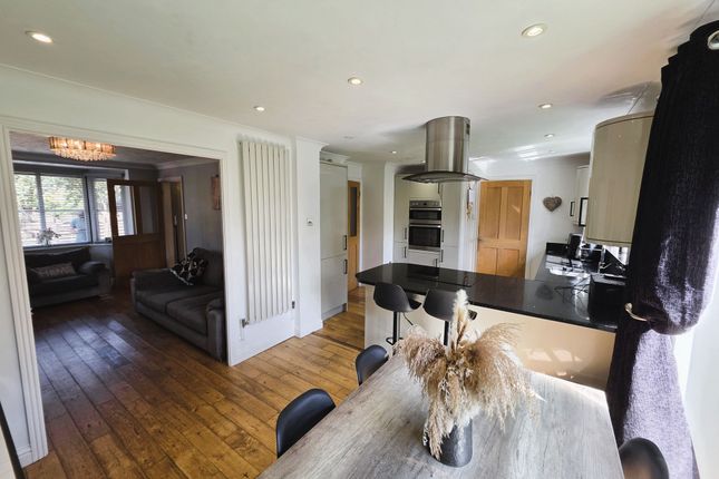 11 Cwrt Y Carw, Port Talbot photo 2
