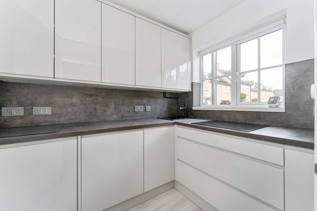 65, Bellairs, Ely photo 2