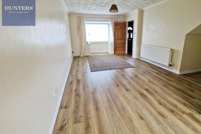 22, Lime Grove, Barry photo 3